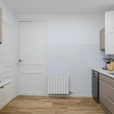 Lovely Designed House Connected To Center * Cornellà de Llobregat