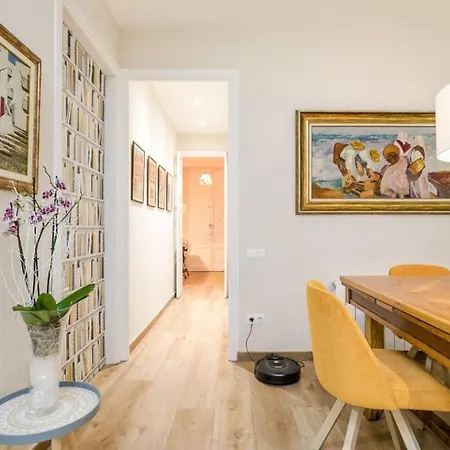 Lovely Designed House Connected To Center Vakantiehuis