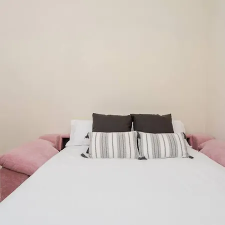 Lovely Designed House Connected To Center Vakantiehuis