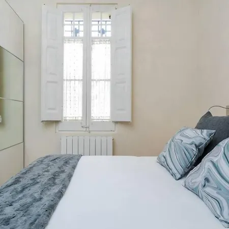 Lovely Designed House Connected To Center Cornella de Llobregat