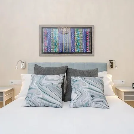 Lovely Designed Connected To Center Holiday home Cornella de Llobregat